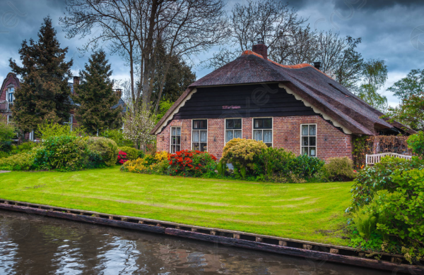 Villa dengan taman bunga yang menakjubkan dari Belanda
